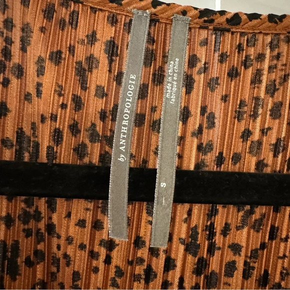 Anthropologie Leopard Print Deep V-neck Drawstring‎ Waist Blouse - Picture 4 of 6